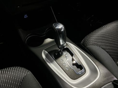 Used 2017 Dodge Journey SE w/ Flexible Seating Group FWD image 21