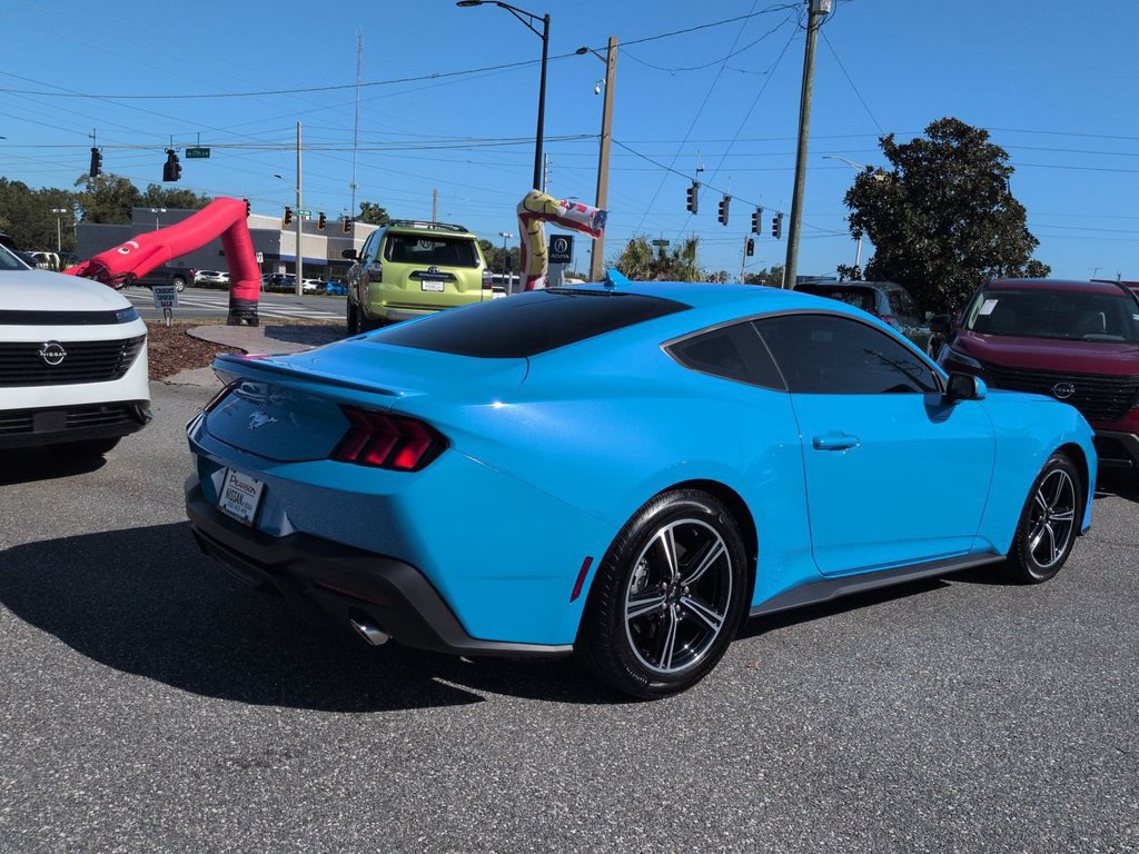 Used 2025 Ford Mustang Premium RWD image 4