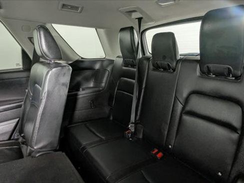Used 2022 Nissan Pathfinder SL image 18