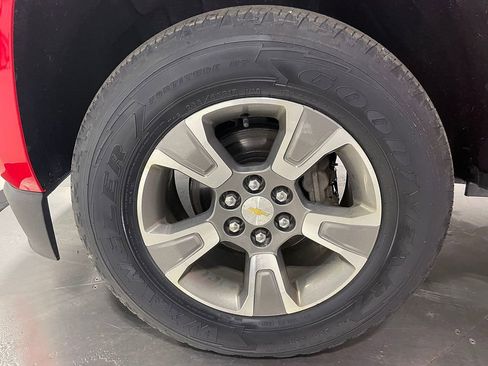 Used 2018 Chevrolet Colorado Z71 AWD/4WD image 16
