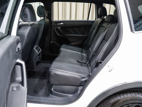 Used 2024 Volkswagen Tiguan SE R-Line AWD/4WD image 12