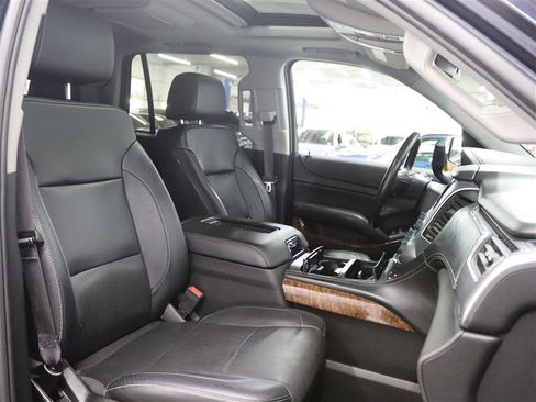Used 2017 Chevrolet Tahoe Premier AWD/4WD image 28