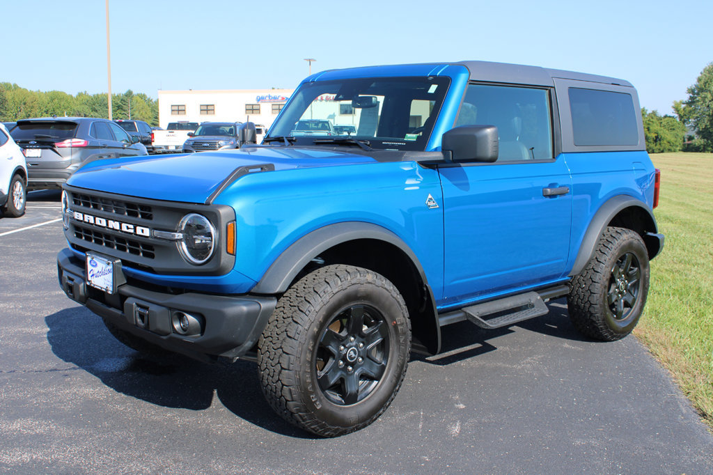 Used 2024 Ford Bronco Black Diamond AWD/4WD image 3