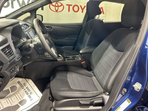 Used 2022 Nissan Leaf S image 23