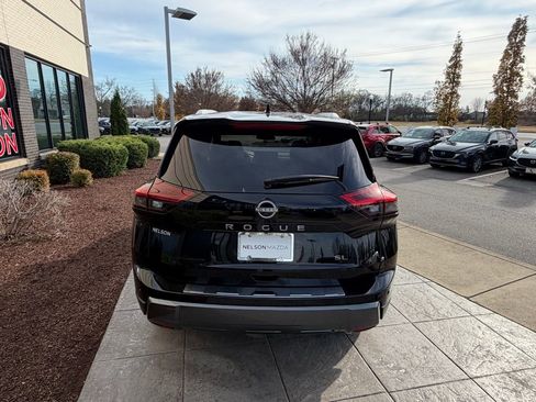 Used 2025 Nissan Rogue SL w/ SL Premium Package image 5