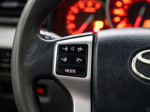 Used 2010 Toyota 4Runner SR5 AWD/4WD image 14