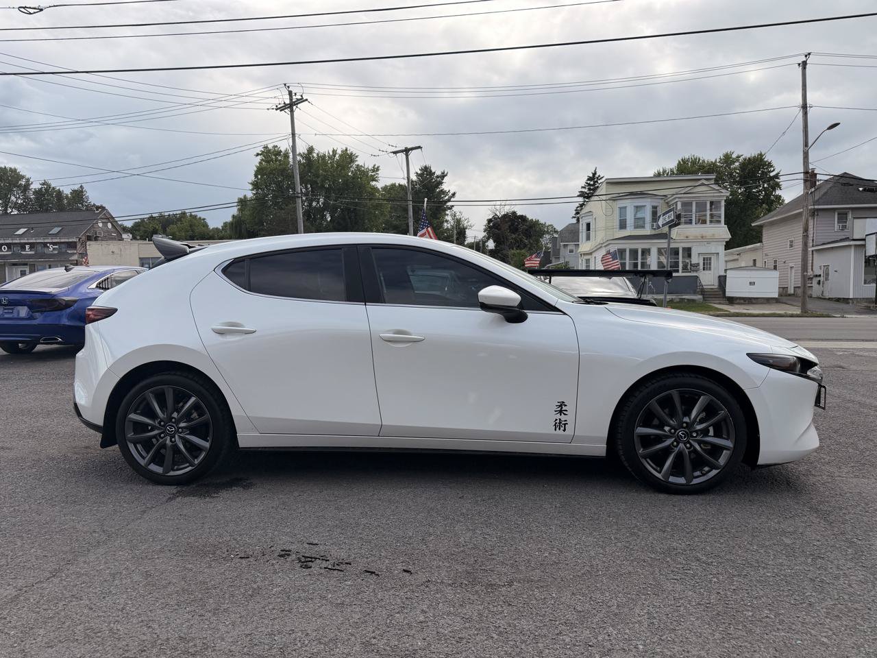 Used 2019 MAZDA MAZDA3 AWD Hatchback image 4