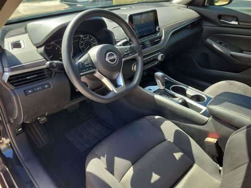 Used 2024 Nissan Altima 2.5 SV image 15