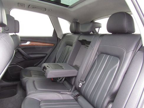 Used 2023 Audi Q5 2.0T Premium Plus image 17