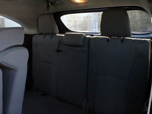 Used 2021 Toyota Highlander LE image 14