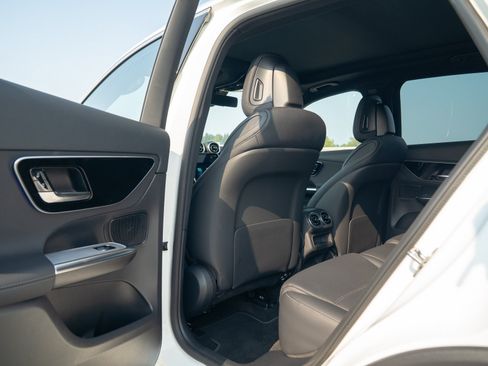 Certified 2026 Mercedes-Benz GLC 300 4MATIC image 26