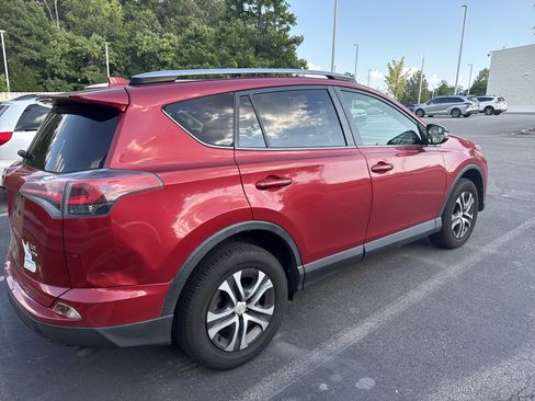 Used 2017 Toyota RAV4 LE w/ All Weather Liner Package AWD/4WD image 6