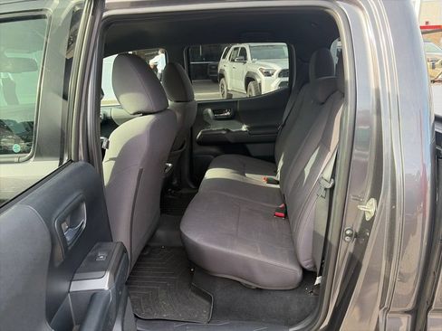 Used 2016 Toyota Tacoma TRD Sport w/ Towing Package RWD image 16