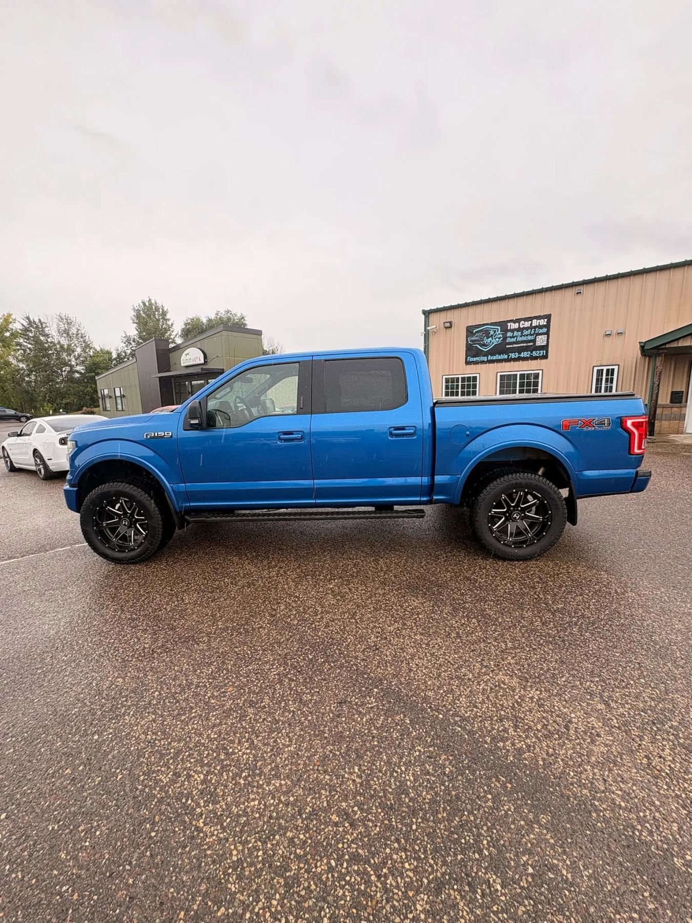 Used 2015 Ford F150 XLT w/ Equipment Group 302A Luxury AWD/4WD image 9