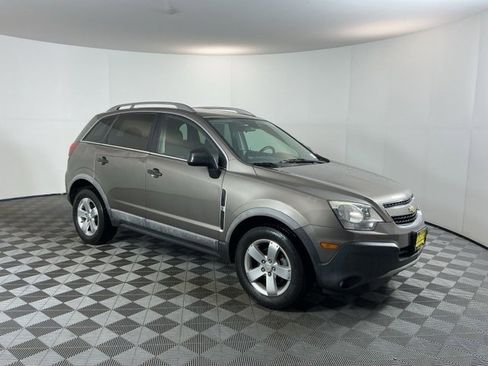 Used 2012 Chevrolet Captiva Sport LS image 3