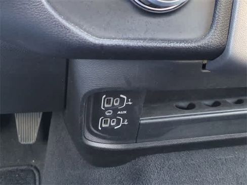 Used 2024 RAM 2500 Big Horn image 31