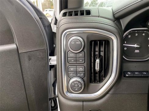 Used 2021 GMC Sierra 2500 Denali w/ Denali Ultimate Package image 26