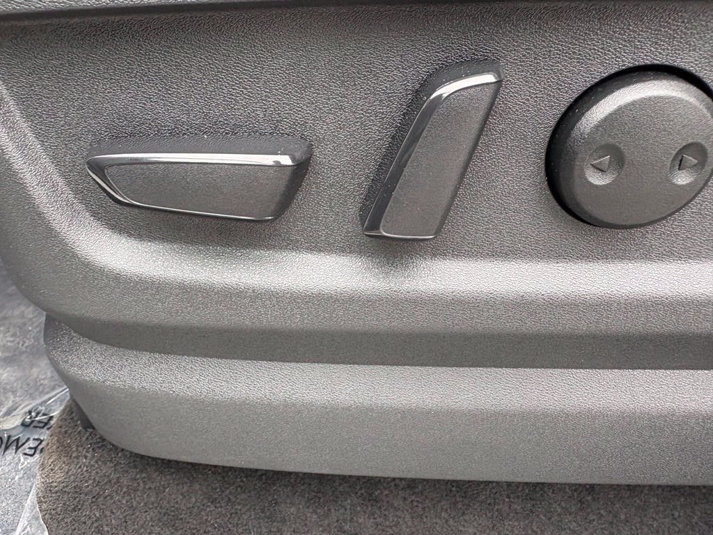 Used 2025 Nissan Armada PRO-4X AWD/4WD image 35