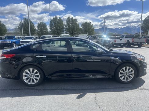 Used 2018 Kia Optima LX w/ 17" Alloy Wheels Package image 7