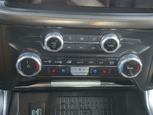 Used 2023 Ford F150 Platinum AWD/4WD image 24