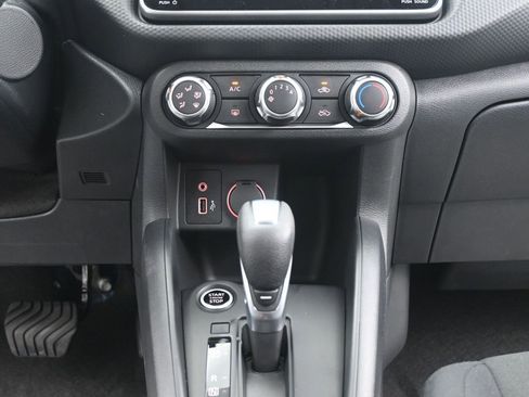 New 2025 Nissan Kicks Play S image 10