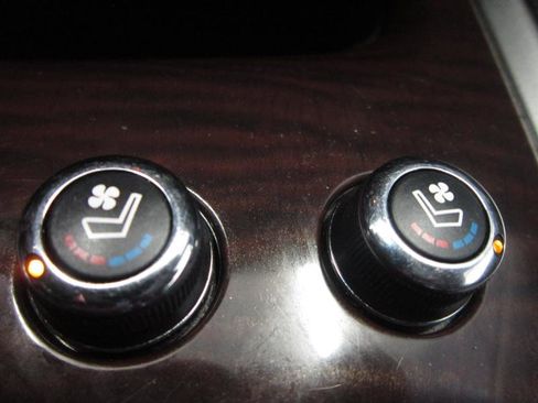 Used 2015 Nissan Pathfinder Platinum w/ Cargo Package image 21