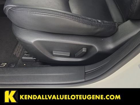 Used 2017 MAZDA MAZDA3 Touring FWD image 24