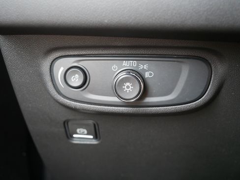 Used 2024 GMC Terrain SLE w/ Driver Convenience Package AWD/4WD image 26