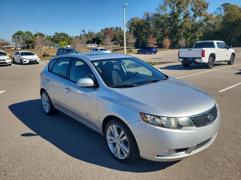 Used 2013 Kia Forte SX image 3
