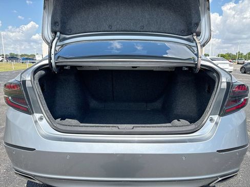 Used 2018 Honda Accord Touring image 24