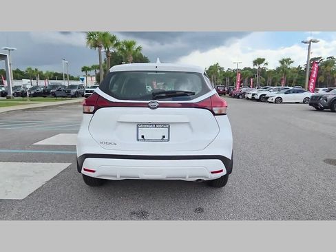 Used 2025 Nissan Kicks Play S FWD image 29