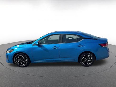 Used 2025 Nissan Sentra SV FWD image 9