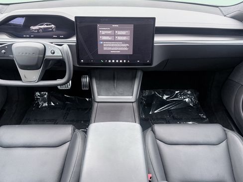 Used 2022 Tesla Model S Plaid AWD/4WD image 2