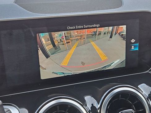 Certified 2021 Mercedes-Benz GLB 250 4MATIC image 19