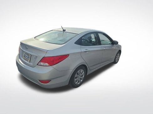 Used 2016 Hyundai Accent SE image 7