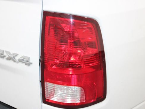 Used 2019 RAM 1500 Big Horn AWD/4WD image 14
