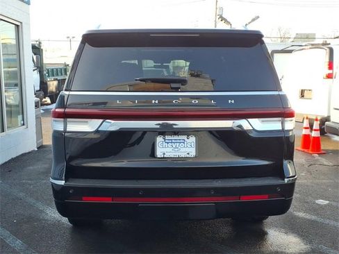 Used 2024 Lincoln Navigator L 4WD image 5