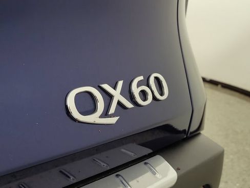 Certified 2025 INFINITI QX60 Luxe w/ Cargo Package AWD/4WD image 6