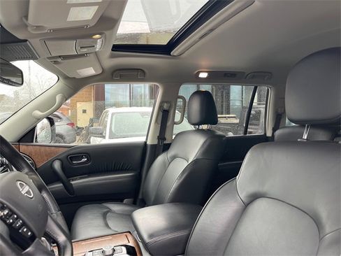 Used 2023 Nissan Armada SL image 14