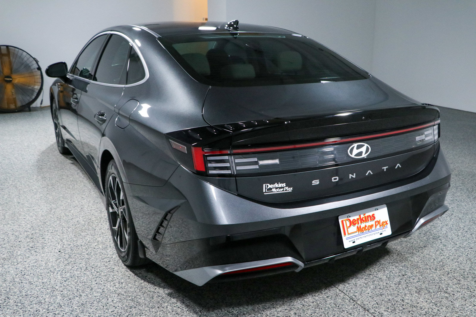 Used 2025 Hyundai Sonata SEL FWD image 9