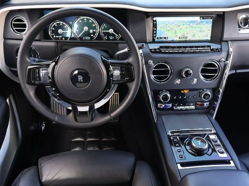 Certified 2022 Rolls-Royce Cullinan AWD/4WD image 15