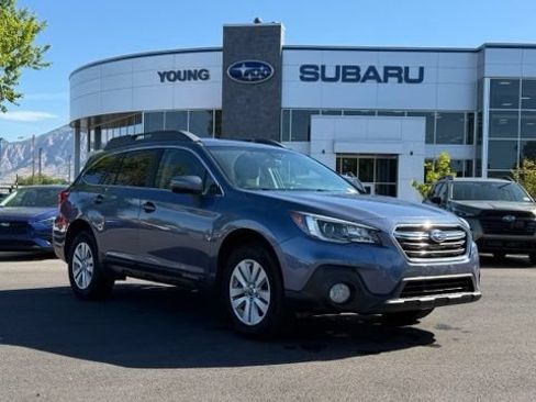 Used 2018 Subaru Outback 2.5i Premium AWD/4WD image 1