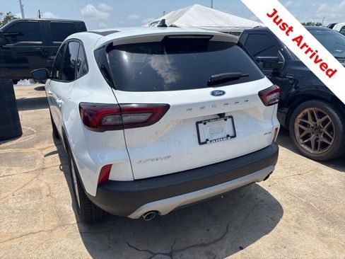 Used 2025 Ford Escape Active AWD/4WD image 9