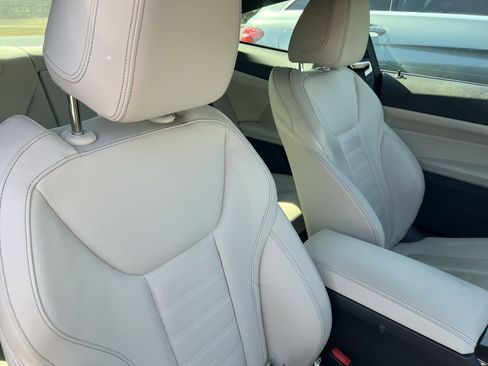 Used 2021 BMW 430i Coupe w/ Premium Package image 35