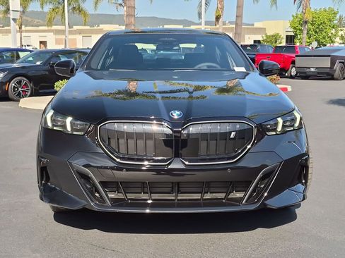 New 2026 BMW i5 eDrive40 w/ M Sport Package RWD image 3