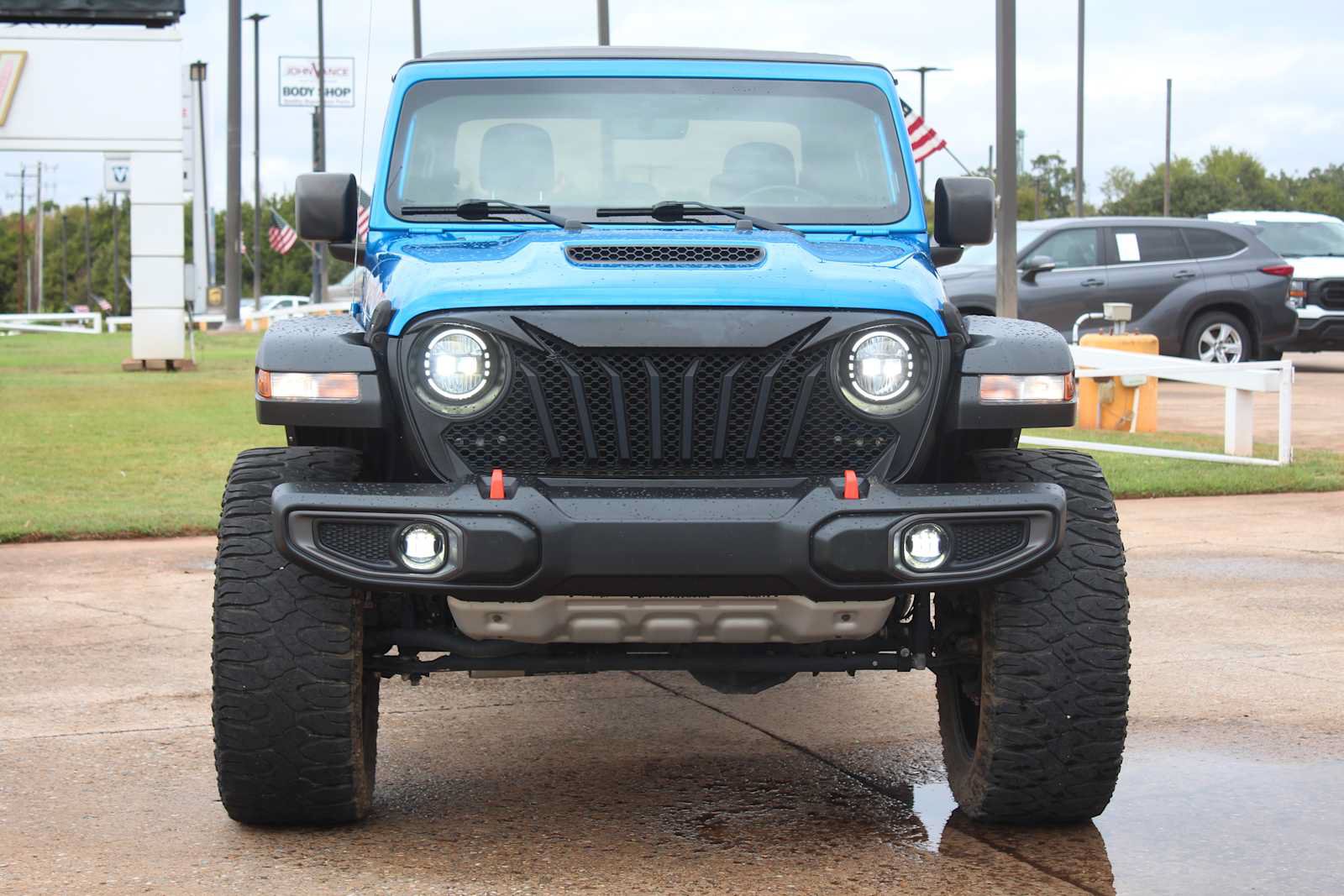 Used 2022 Jeep Gladiator Mojave w/ Cold Weather Group AWD/4WD image 3