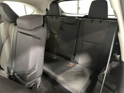 Used 2023 Toyota Highlander LE image 22