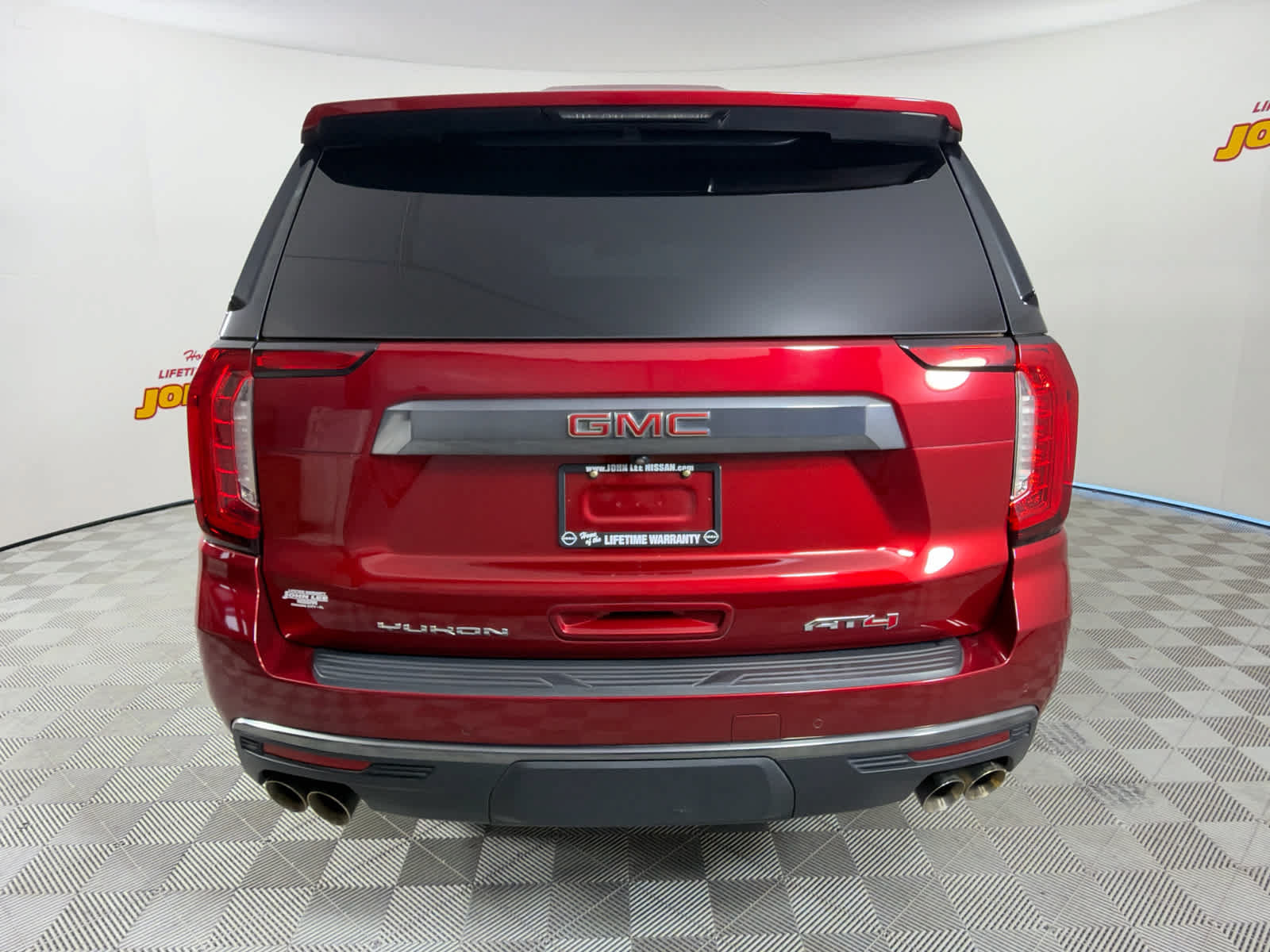 Used 2024 GMC Yukon AT4 AWD/4WD image 4