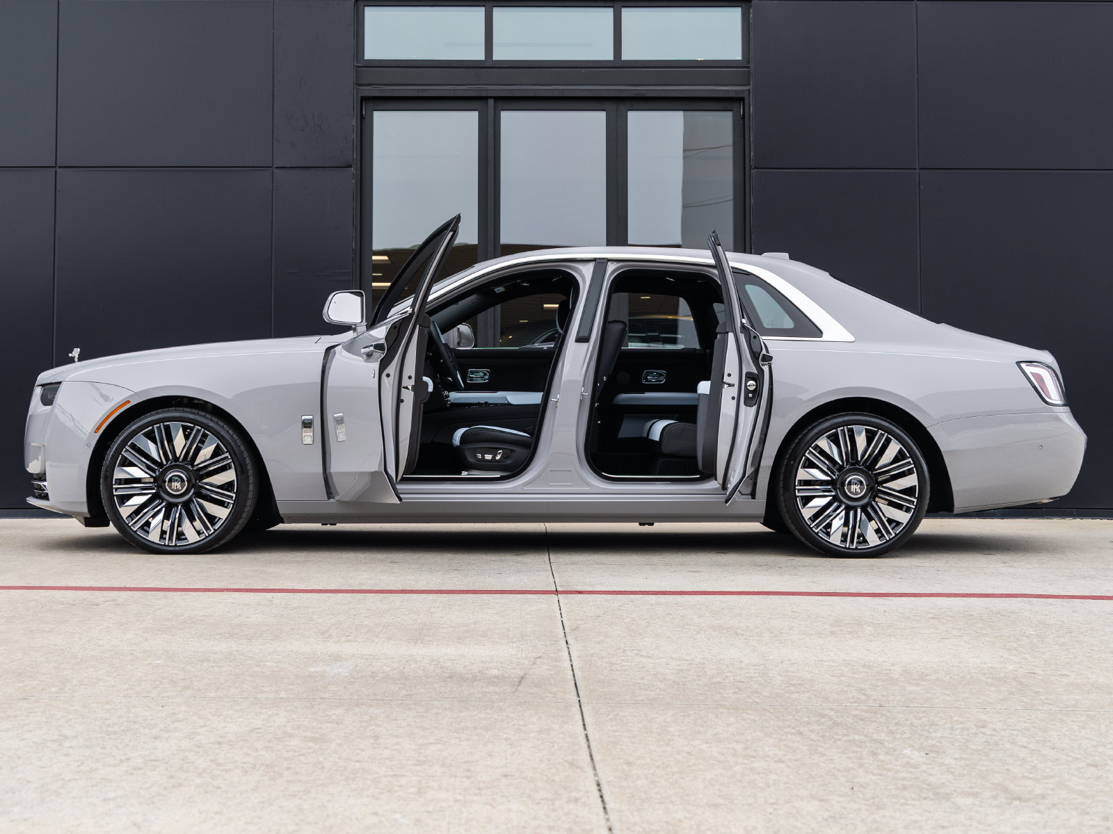 Used 2026 Rolls-Royce Ghost AWD/4WD image 11
