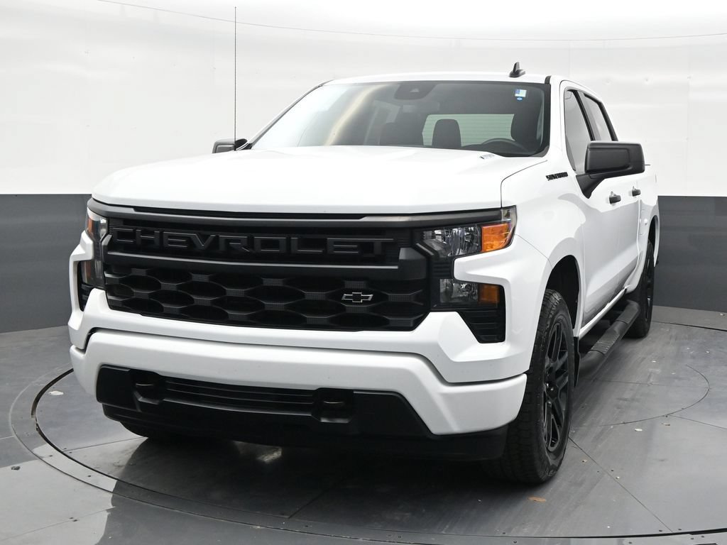 Used 2024 Chevrolet Silverado 1500 Custom w/ Turbomax Blackout Package RWD image 8